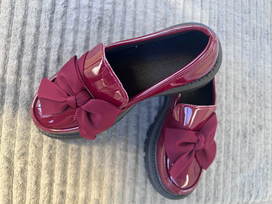 Stylish Women's Slip-On Loafers – Casual Walking Shoes in Burgundy, Black & Green